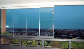 finestra tutto vetro per balcone